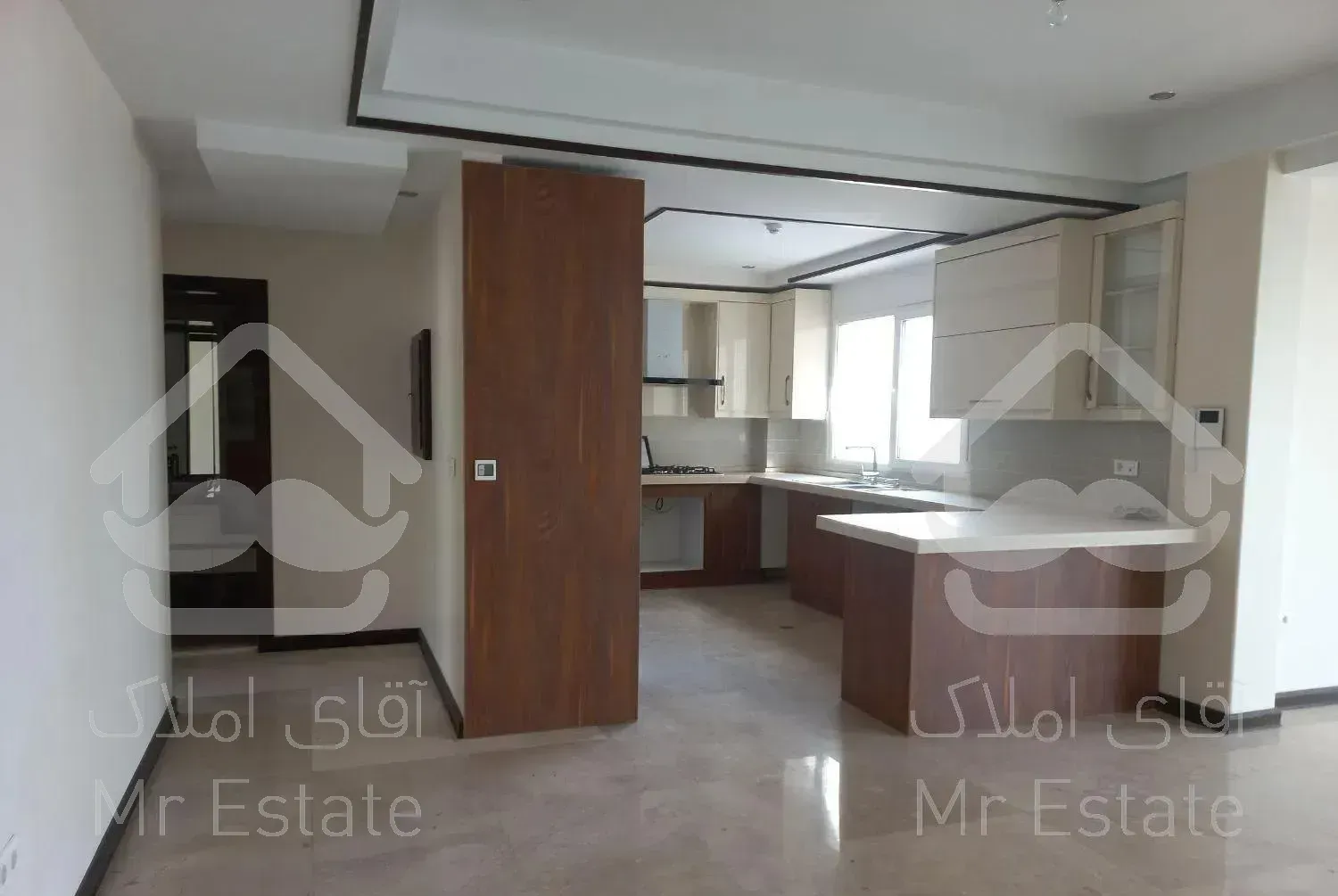 آپارتمان ۲۰۰متری/۳خواب/کلیدنخورده/تکواحدی/