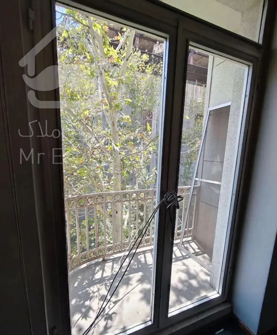 جردن پارک ملت ۱۵۰ متر سه خواب