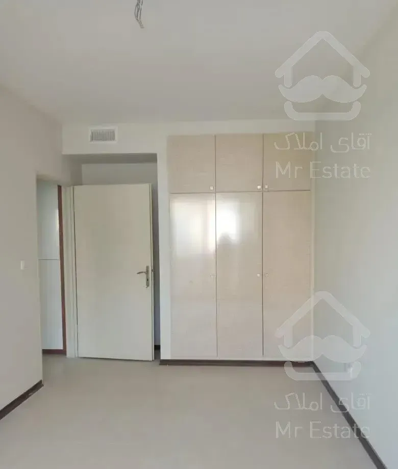 آخرین طبقه ۹۰متر۲ خواب کلید نخورده