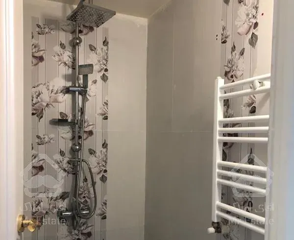 55متر 1خوابه تمیز بازسازی شده طوقانی((تخلیه))