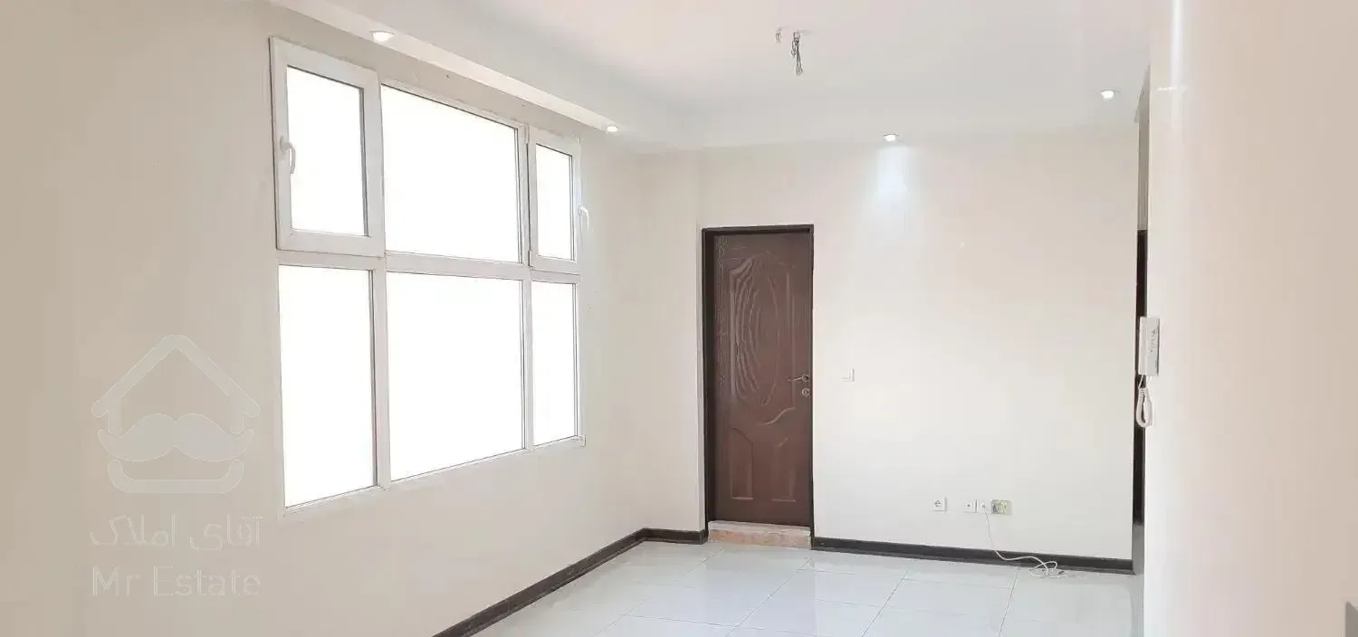 63متر نوساز  فول امکانات  زوج و مجرد