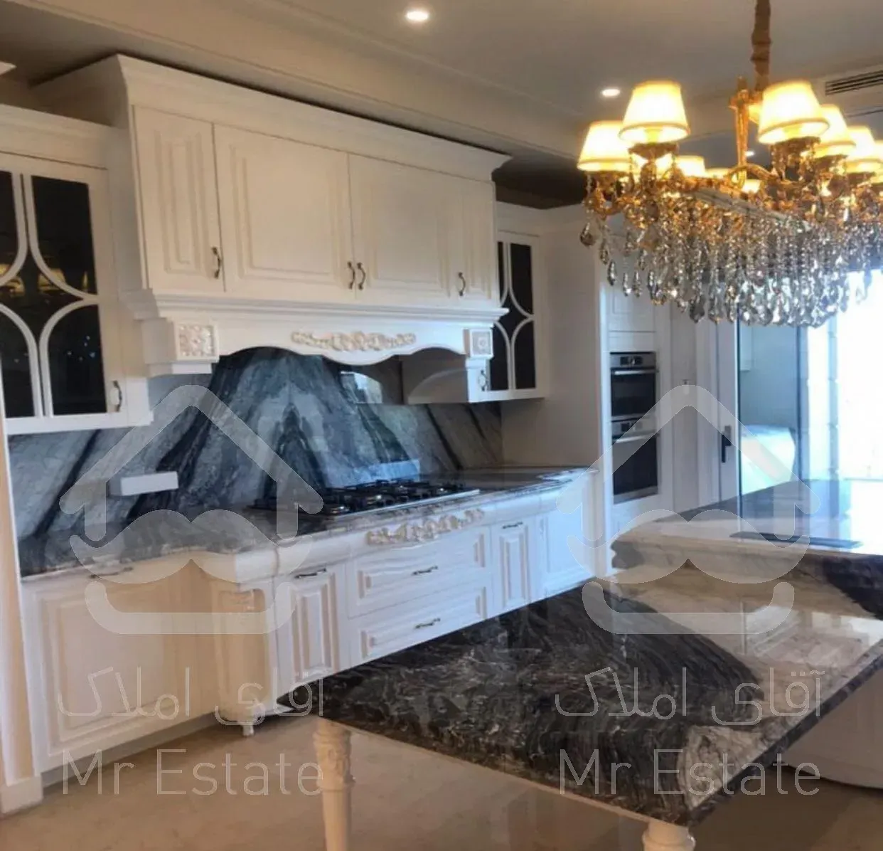 خرید آپارتمان 240 متری فرمانیه سنبل