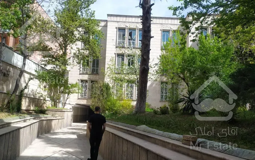 ۱۱۰ متر ۲ خوابه / نور  / مشجر / فرمانیه