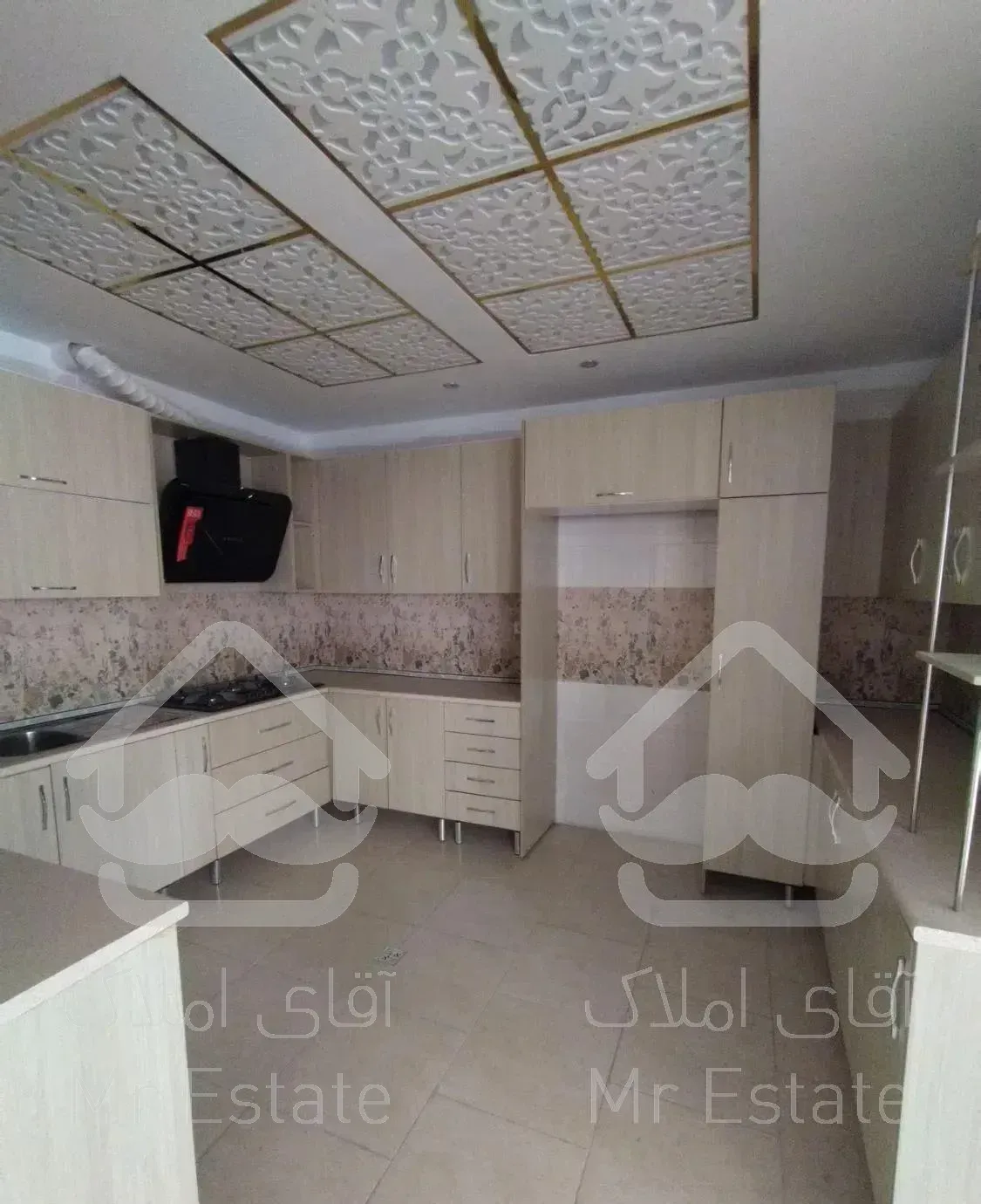 آپارتمان ۱۲۸ متری/سه خواب/سند تک برگ