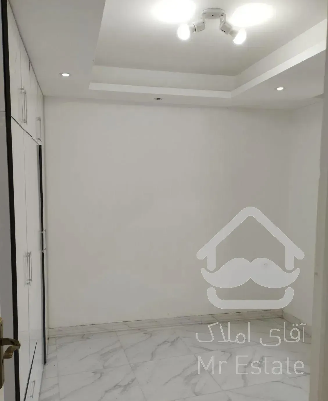 180متر ویلایی شهری فول امکانات،خیابان استقلال