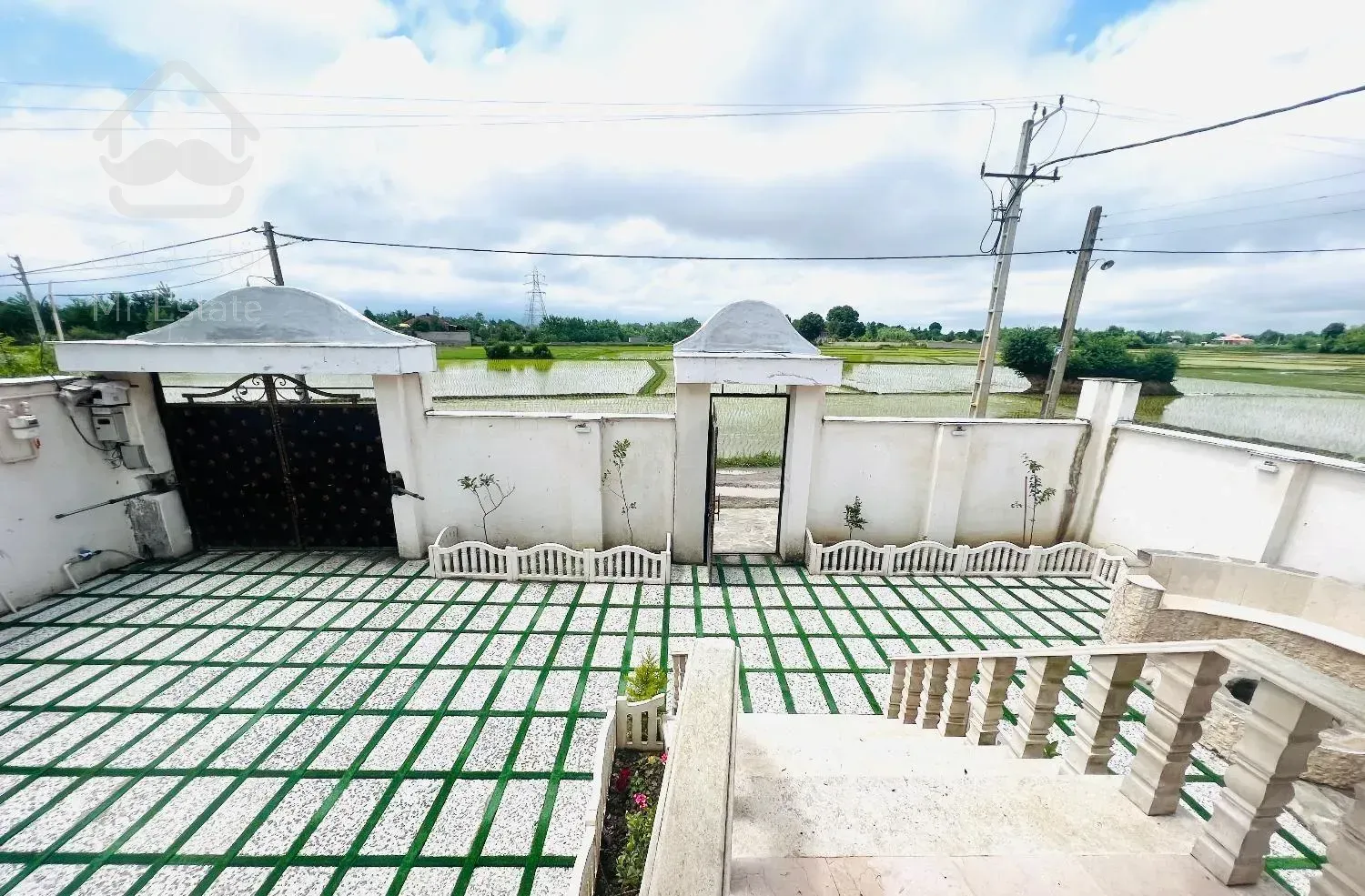 ویلای نوساز 270متری نزدیک شهر سندتکبرگ