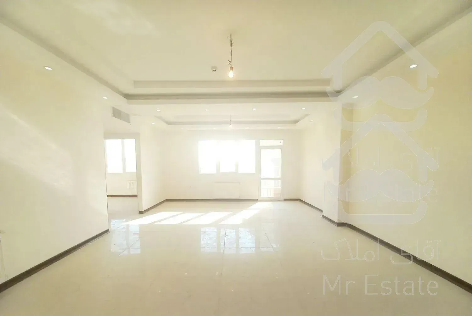 آپارتمان ۱۰۰متر سالن پرده خور نوساز بلوار اسدی