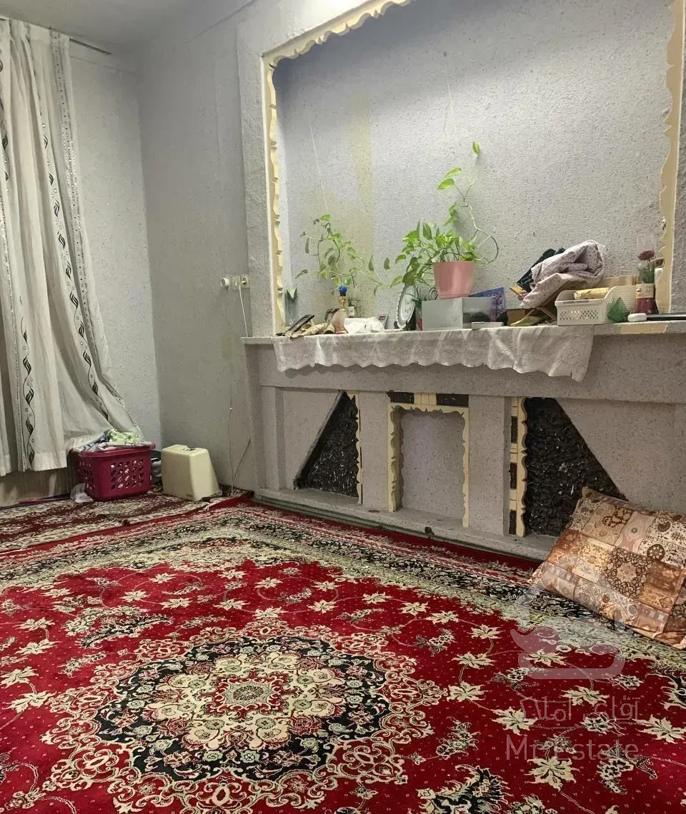 آپارتمان ۱۰۰متر تک واحدی طبقه اول