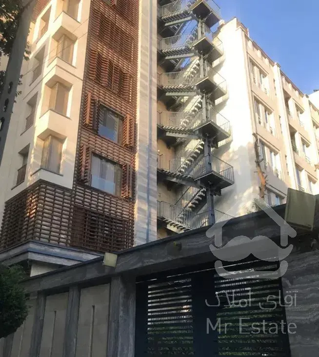 ۶۵ متر یک خ رو ب آفتاب