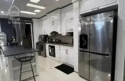 املاک جاهد/85 متری طبقه اول از سه/ نقاشی شده