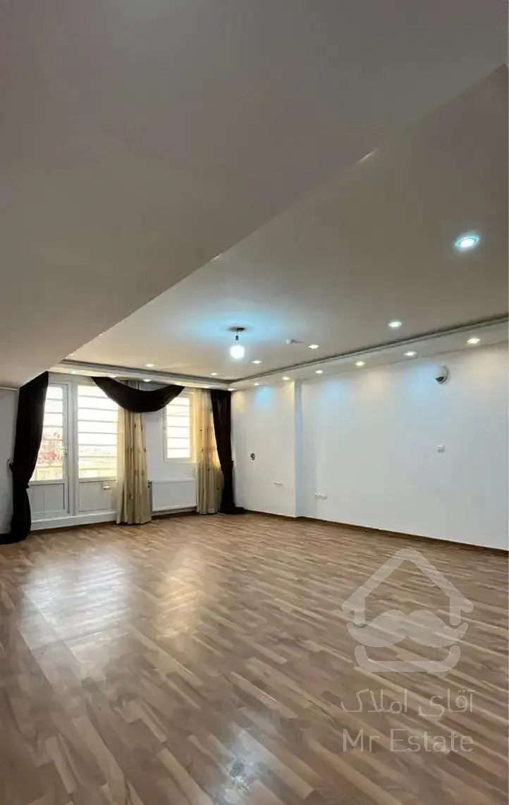 اجاره آپارتمان ۲ خوابه ۱۳۰ متری سالن‌بزرگ چمران