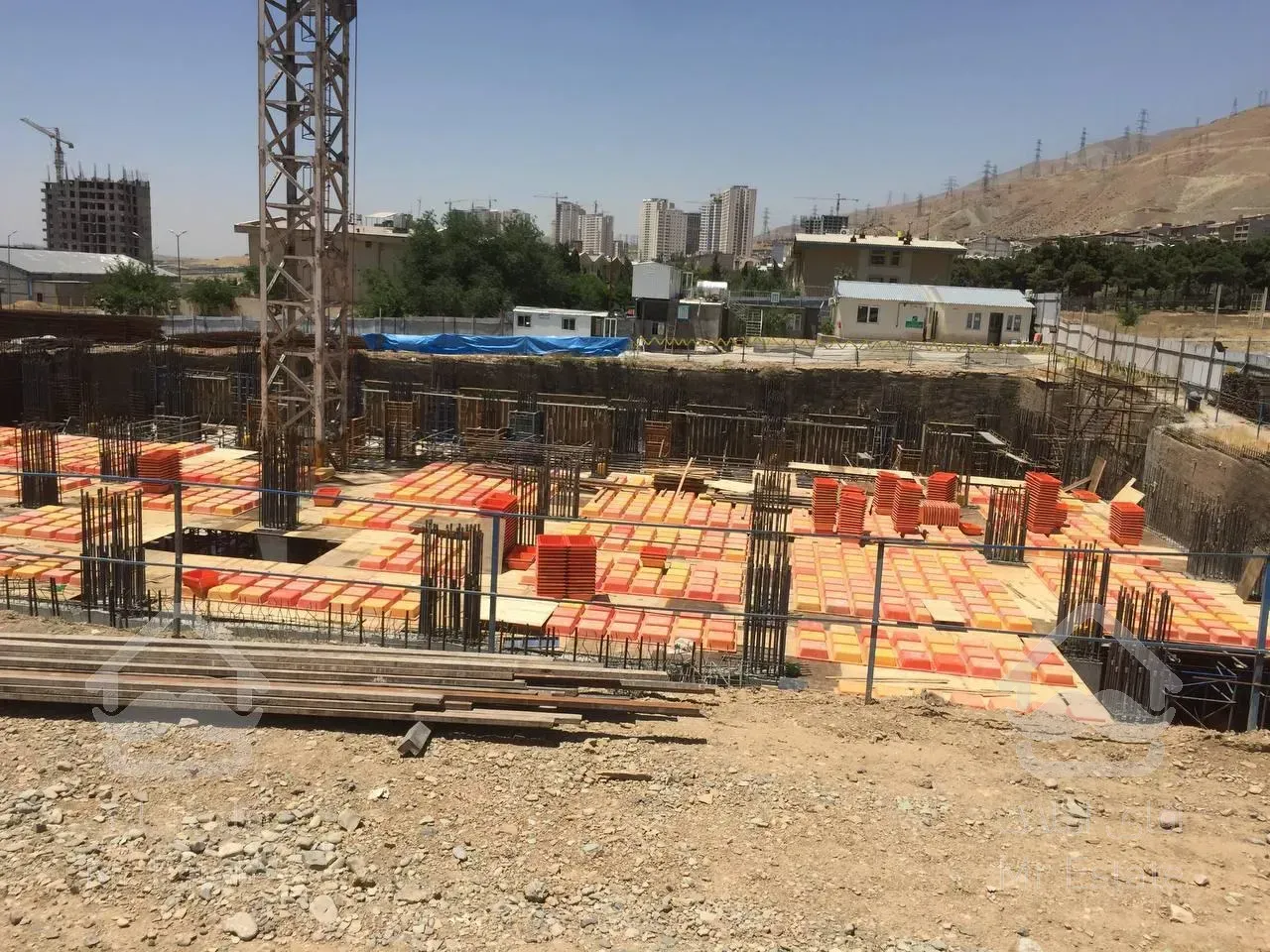 ۱۷۳ متر میلان (بقیه الله ۳) چیتگر