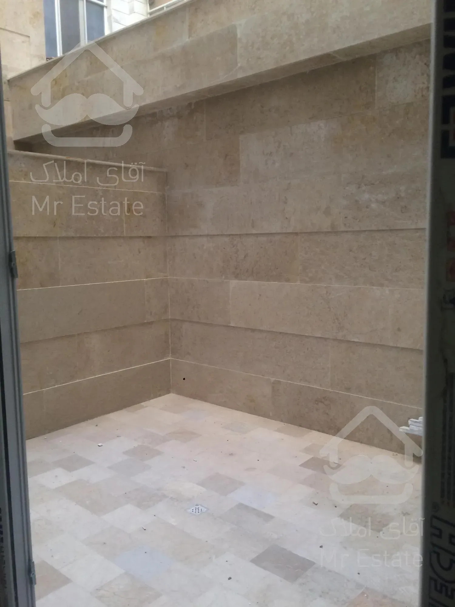 ۱۴۰متر نوساز عالی صادقیه شمال فردوس شرق