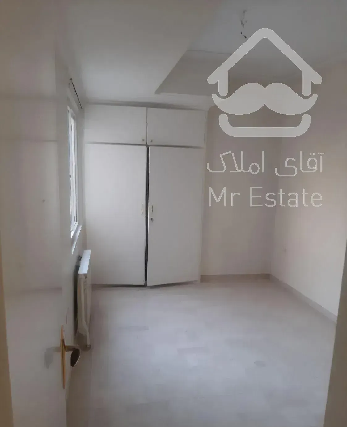 ۱۲۸ سه خواب روبرو باغ