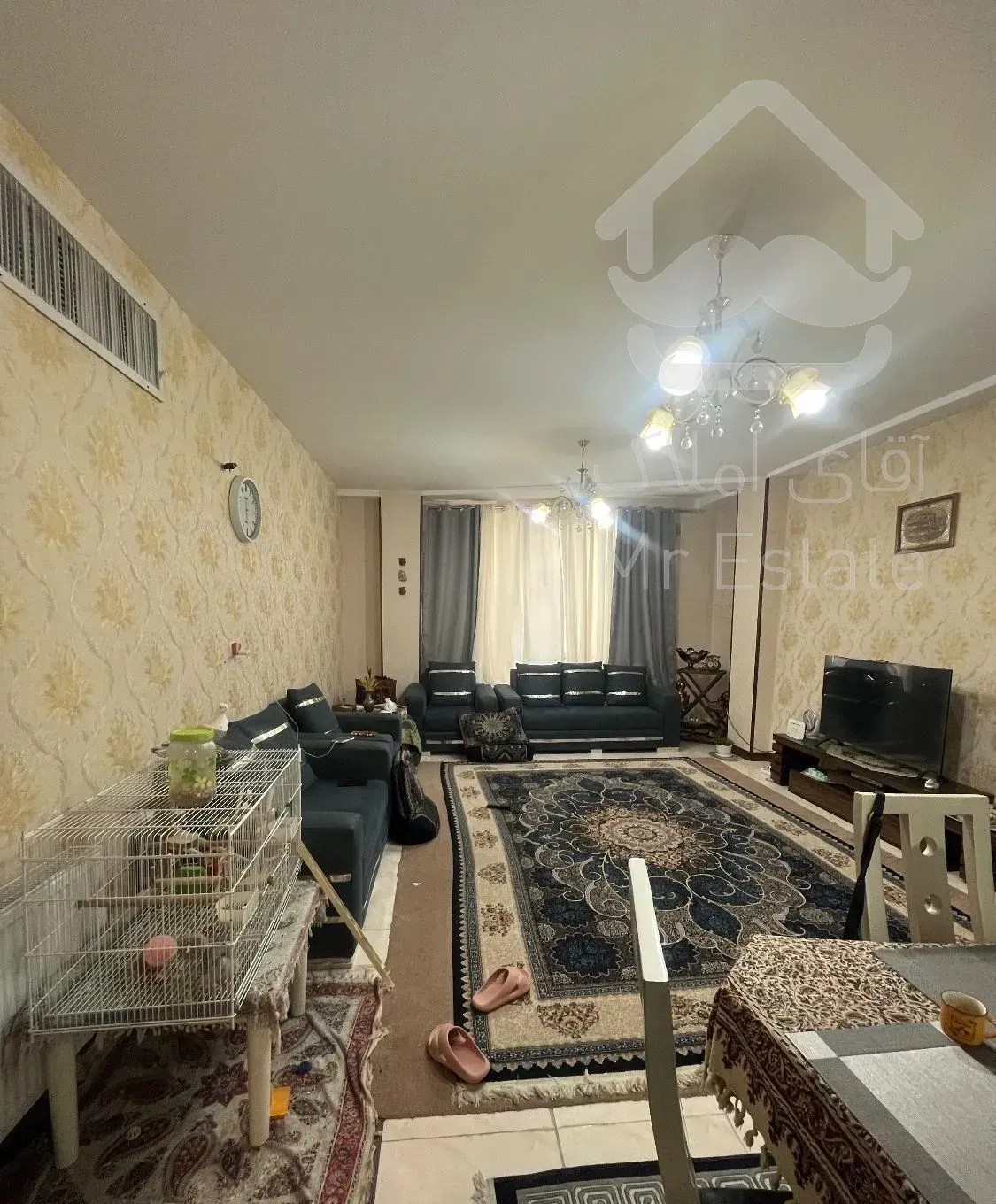 اپارتمان۱۴۰متر۳خواب/جنوبی روبه کوچه/تخلیه/خوش نقشه