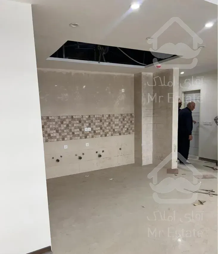 فروش واحد موقعیت شمالی در شهرک شهید خرازی (c)