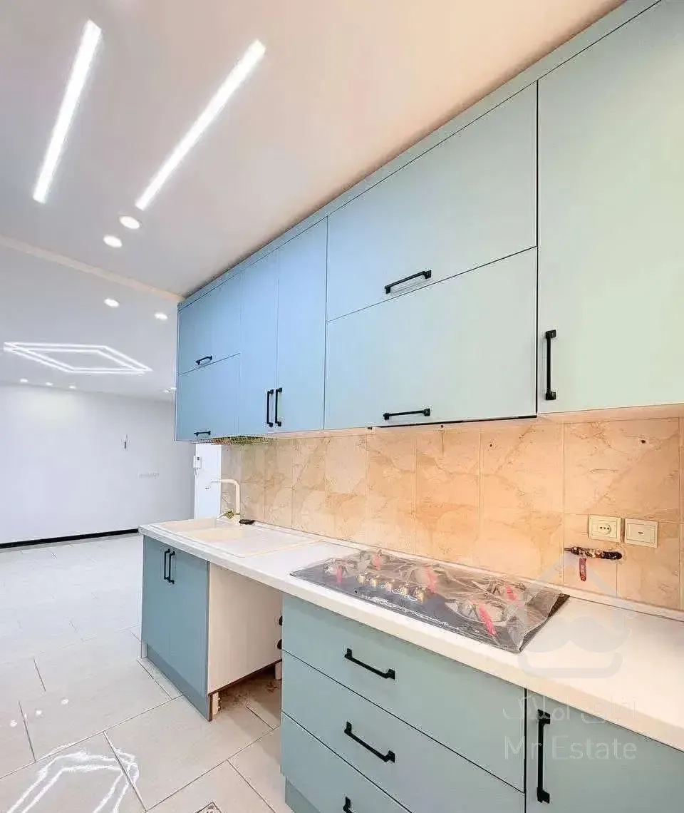 ۴۳متر روبه نما سنددار پارکینگ اختصاصی فول دیزاین