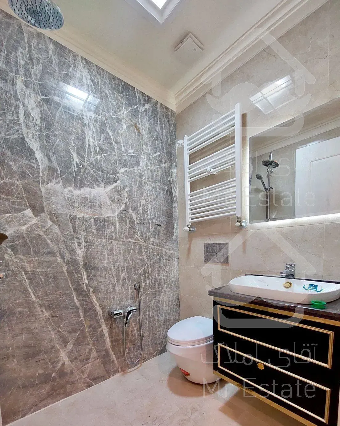 پاسداران/۱۵۵متر/نوساز/دوپارکینگ سندی