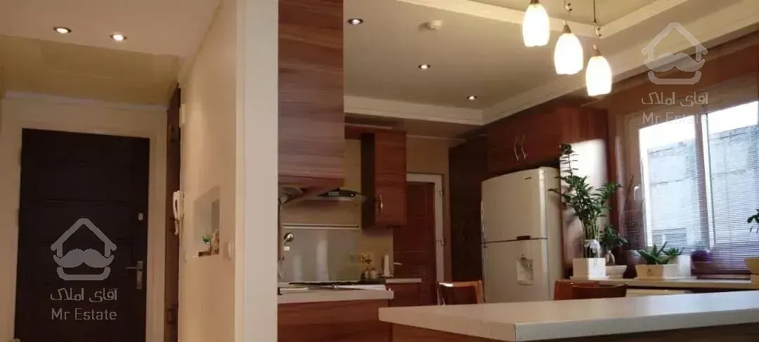 قیطریه اندرزگو ۱۰۵مترسه طرف نور ویو سرایداری