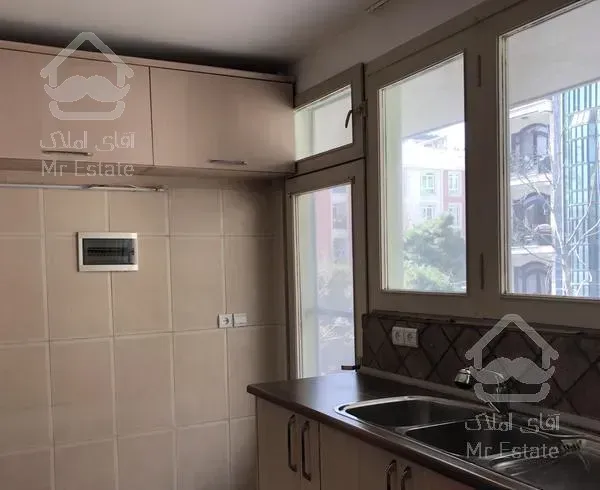 آپارتمان ۱۳۴ متری ، ولیعصر پسیان ظریف نیا