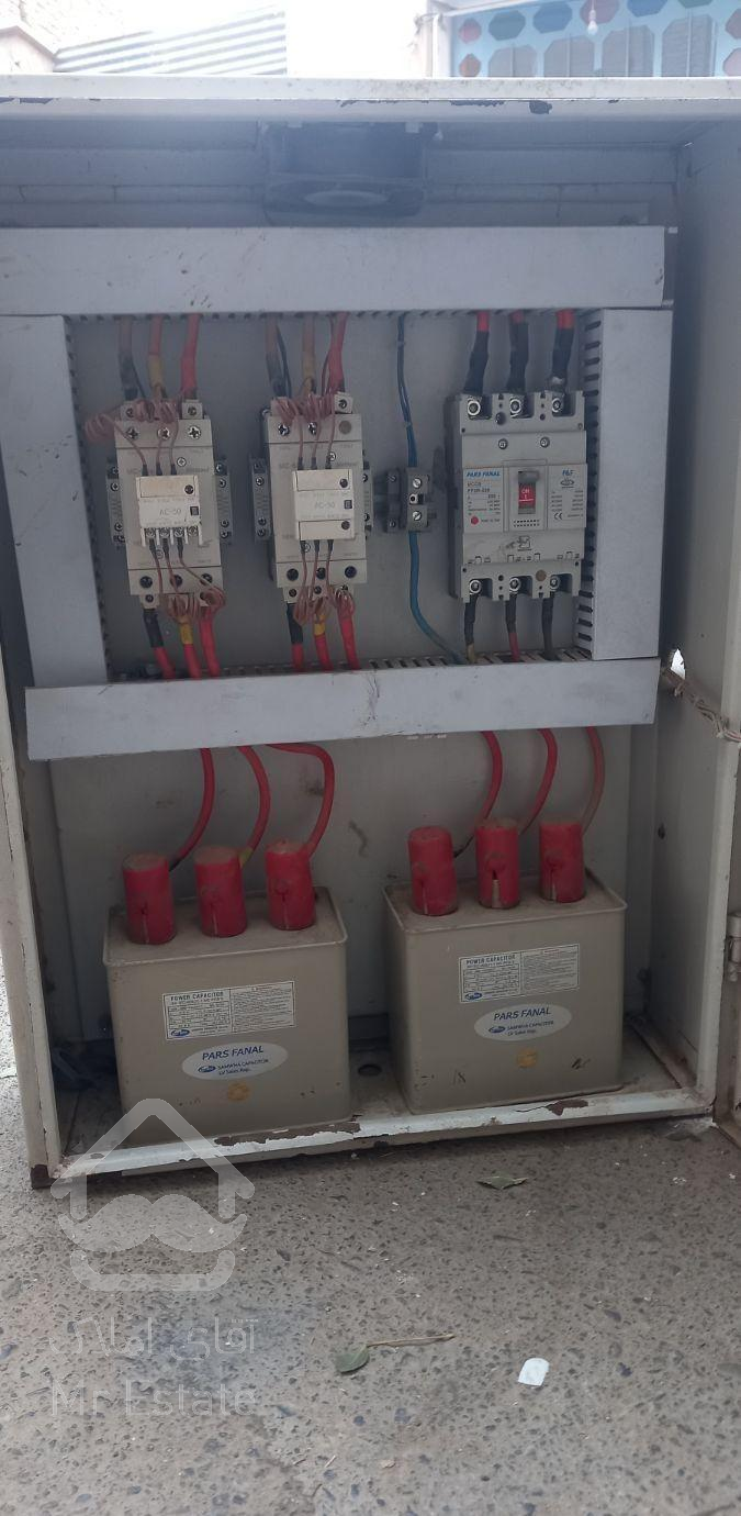 برقکارصنعتی حرفه ای خدمات تعمیرات برق