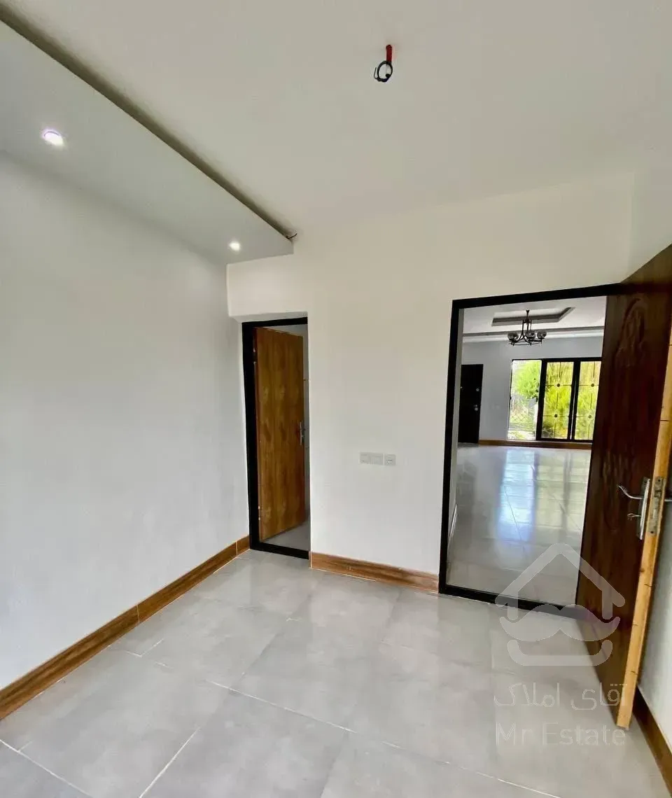 همکف 240متری/مجتمع پزشکان /مدارک کامل