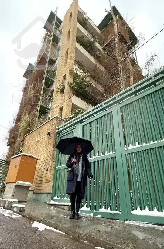 آپارتمان ۲۸۰ متر ۴ خوابه ۴۰ متر تراس