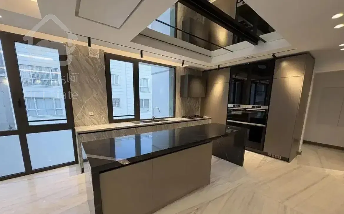 ۱۹۹متر / بولوار سجاد / 2 پارکینگ معماری مدرن