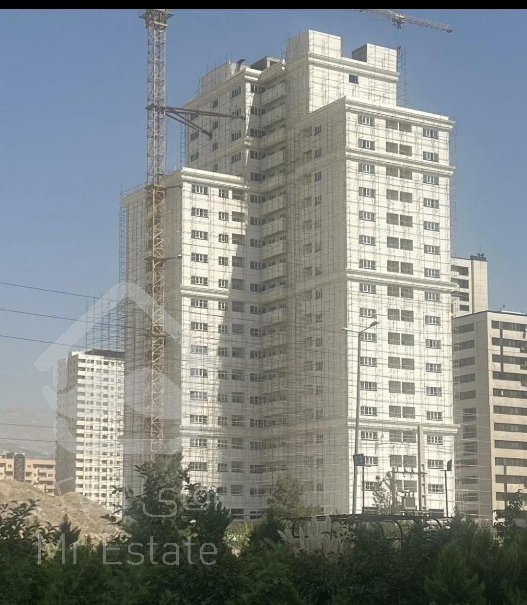 ۱۰۷متر برج مدیران شهرداری شرق دریاچه چیتگر کوهک