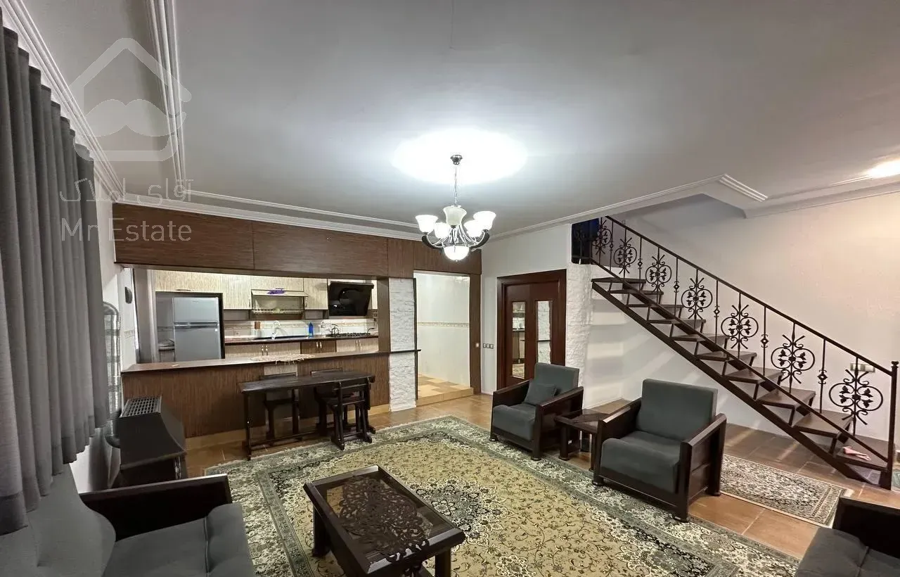 فریدونکنار ویلا ۱۵۰متری نیم پیلوت چند قدمی ساحل