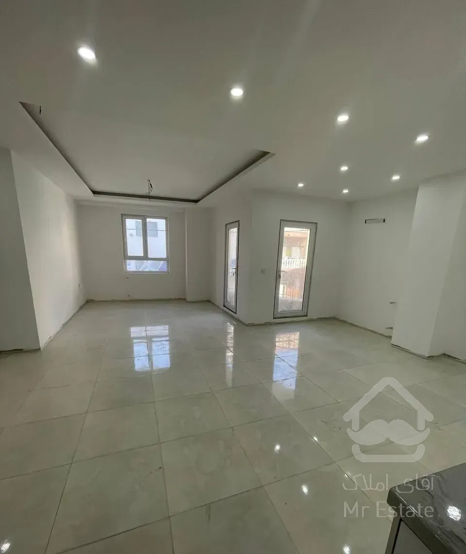 آپارتمان نوساز ۱۱۰ متری (ناصری)