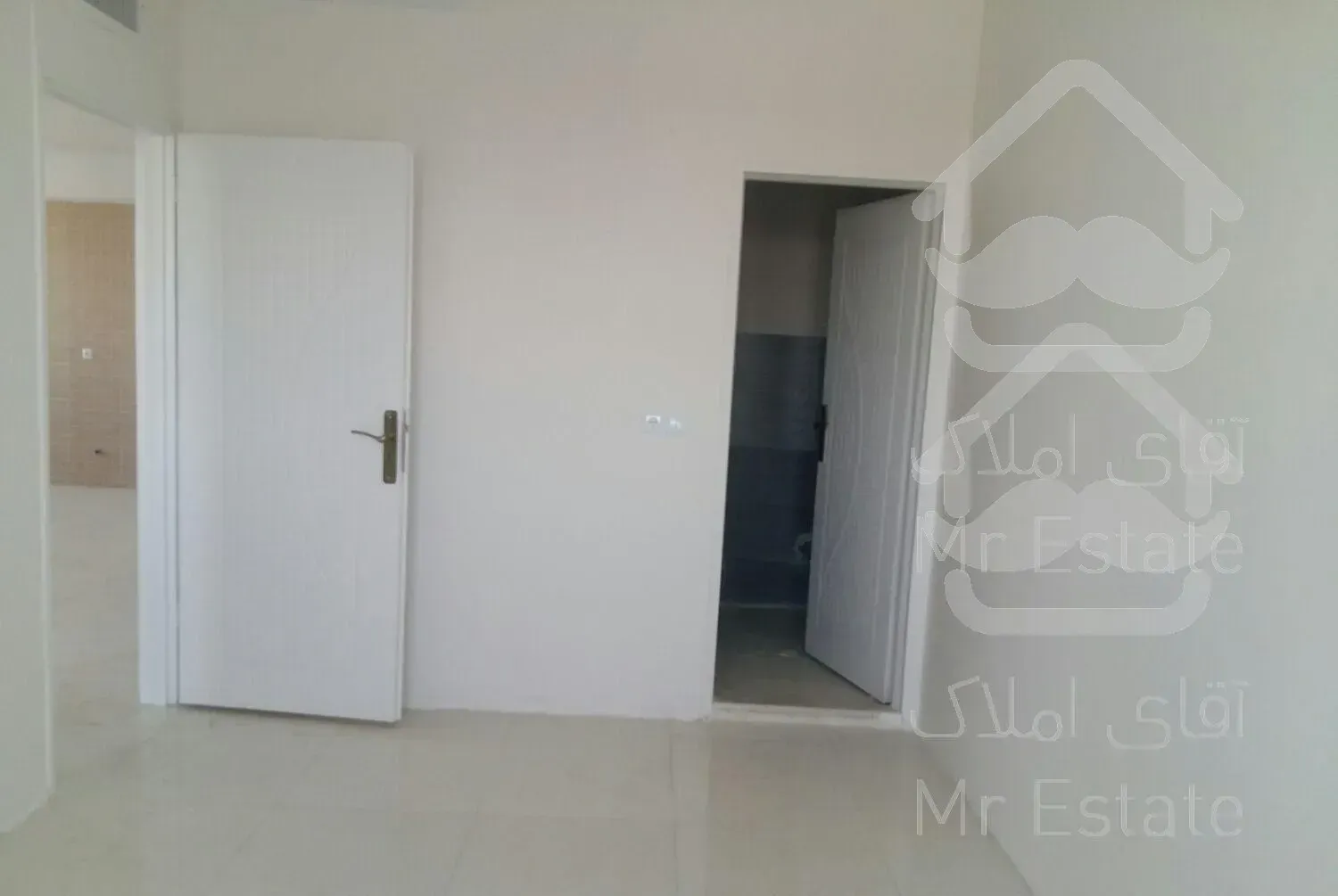 آپارتمان ۹۰متردوخواب ۴   مجتمع  م