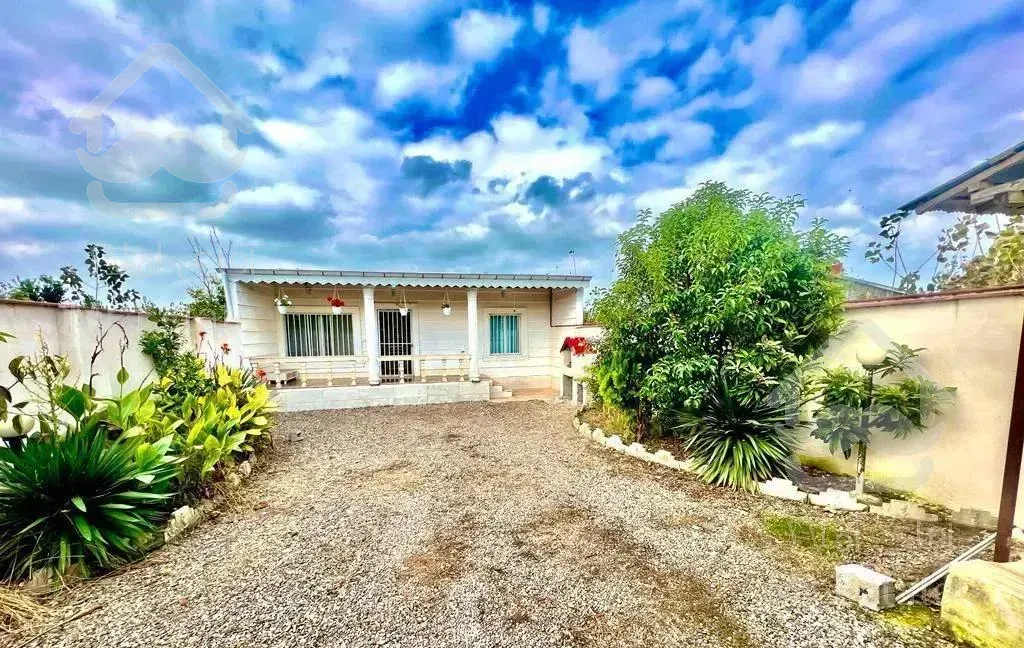 ویلا نوساز شیک /۲۲۱متر زمین/ساخت۱۰۱متری/