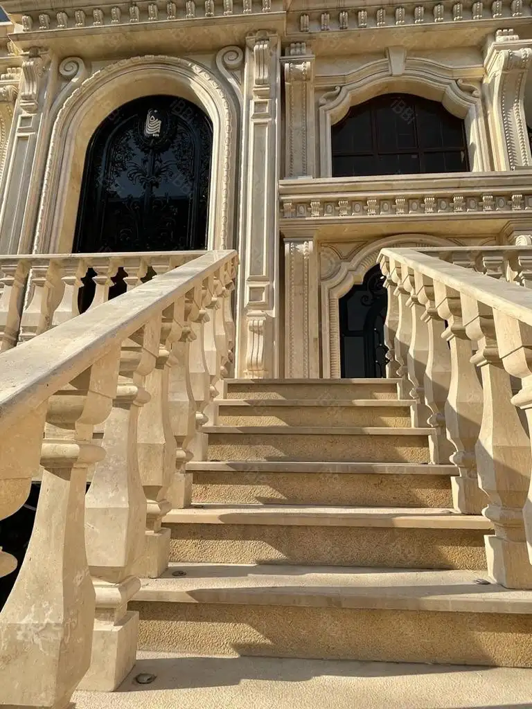 houseImg
