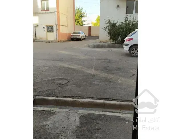 آپارتمان 75متری واقع در شبستر