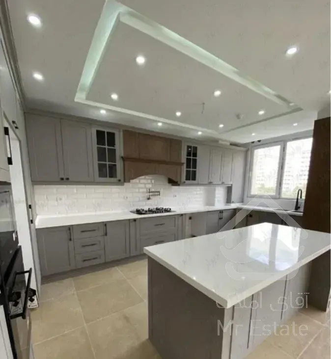 فروش آپارتمان ۱۱۷ متری ۲ خوابه در صادقیه