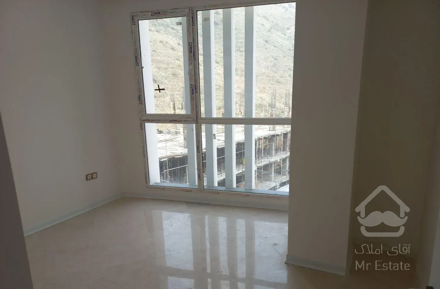 کاشانک/ 102متر / نوساز.