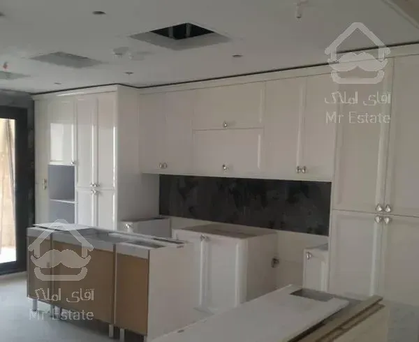 170متر/نوساز کلیدنخورده/طبقات/2پارکینگ/زیر13ام