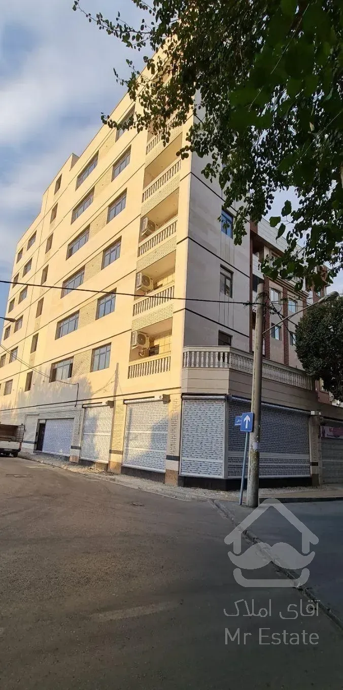 آپارتمان کلید نخورده ۱۳۰ متر