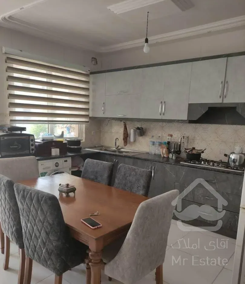 صدوپنج مترطبقه اول روی پیلوت بلوارطالقانی