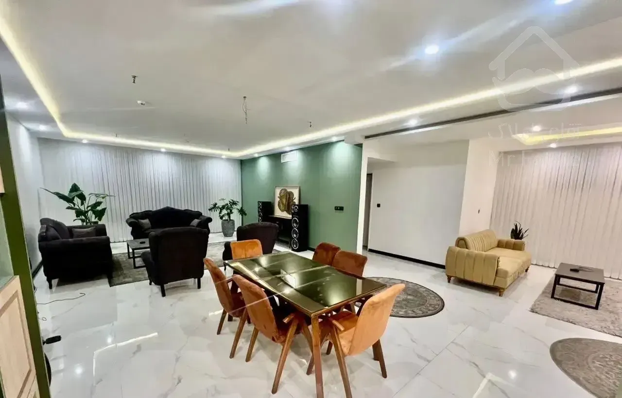 ۱۵۱ متری هنرستان ۱۵ طبقه ۴ رو به خیابان