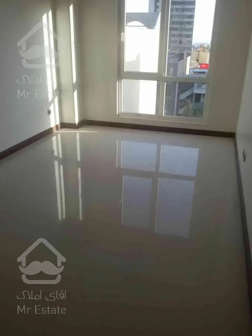 ۸۵ متر اداری بر کاشانی