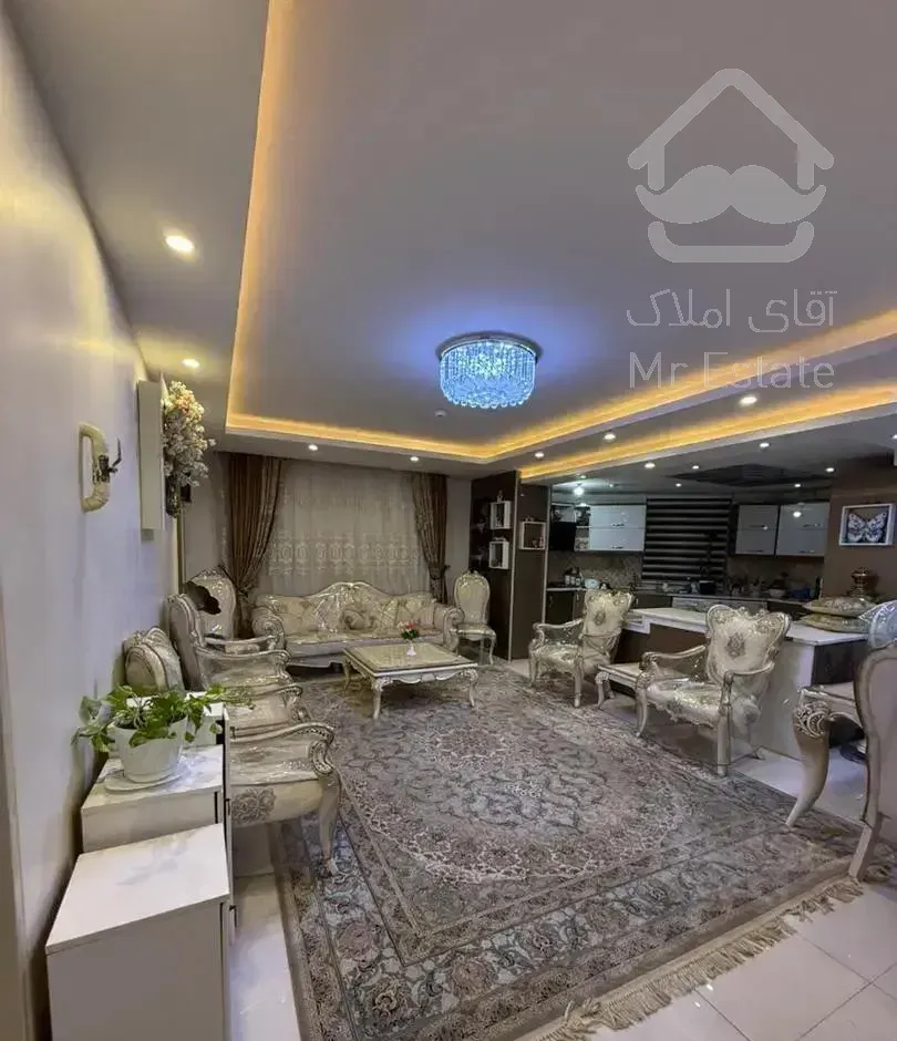 فردوس غرب ۸۶ متر دو خواب فول امکانات