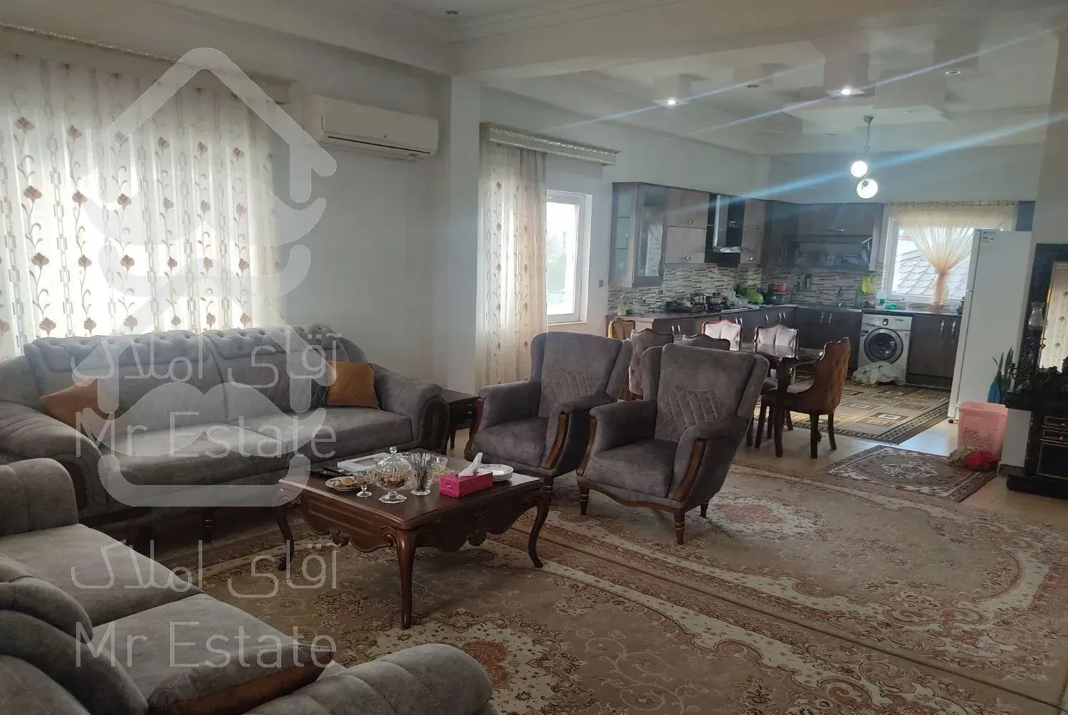 آپارتمان ۱۴۰ متری در شمس آباد