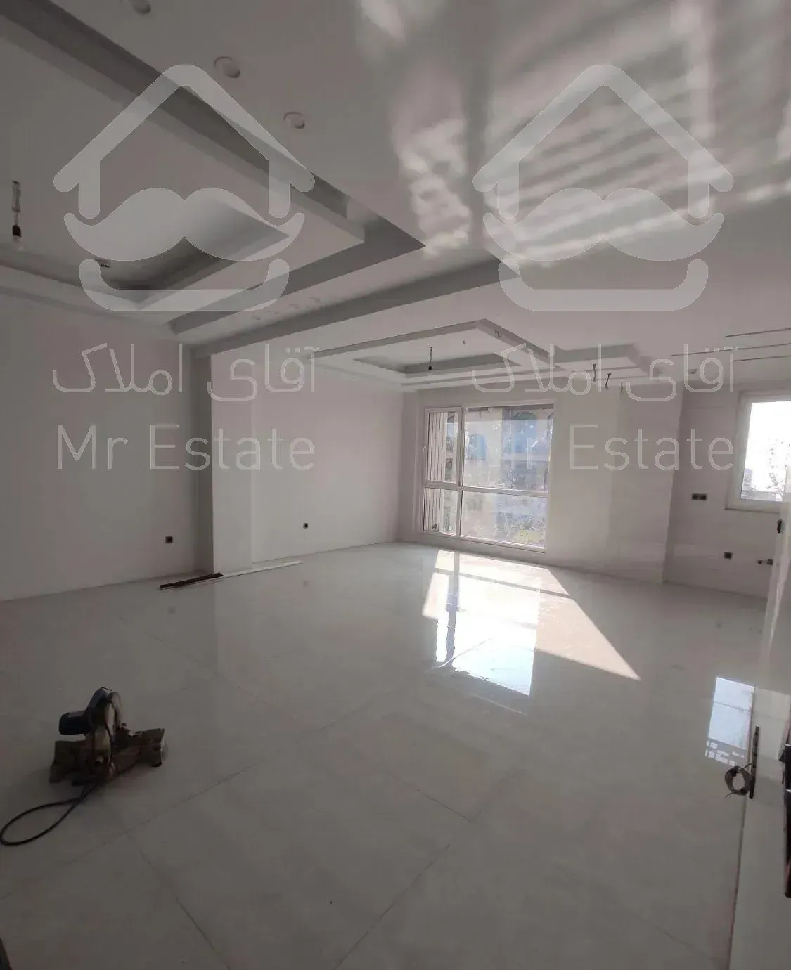 125متر/تاپ سالن پرده خور