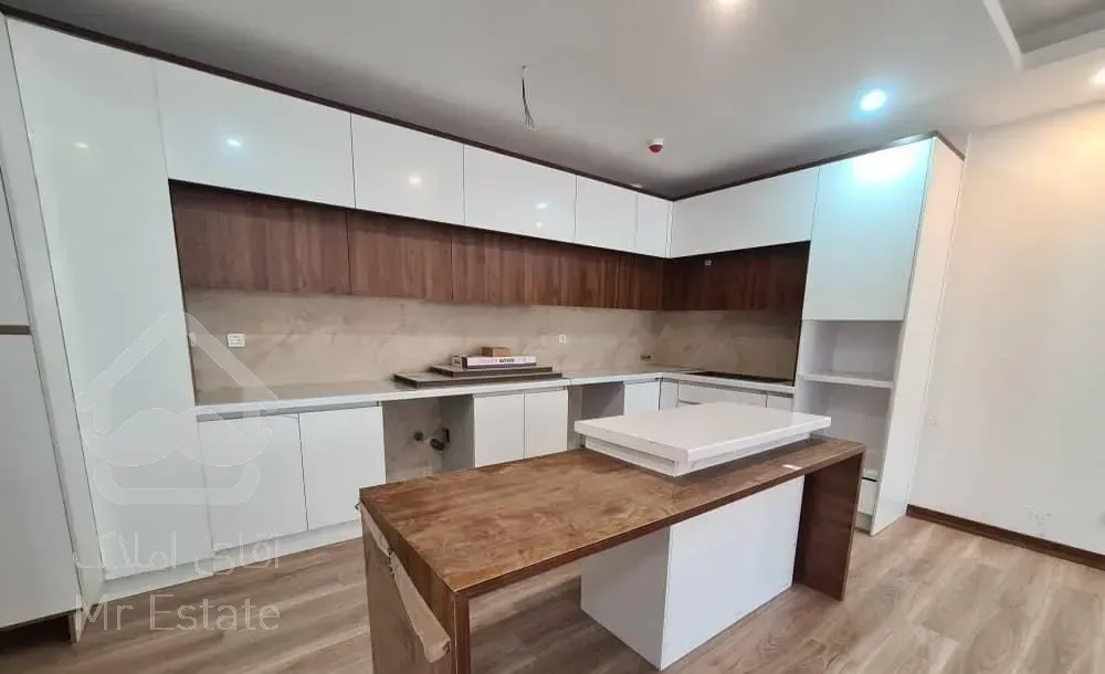 آپارتمان ۱۱۶ متری ۲ خواب ویو کوه بدون مشرف