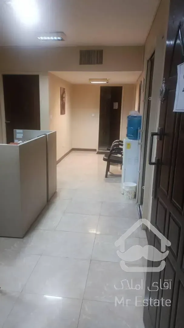 یک دستگاه واحد اداری در هفت تیر