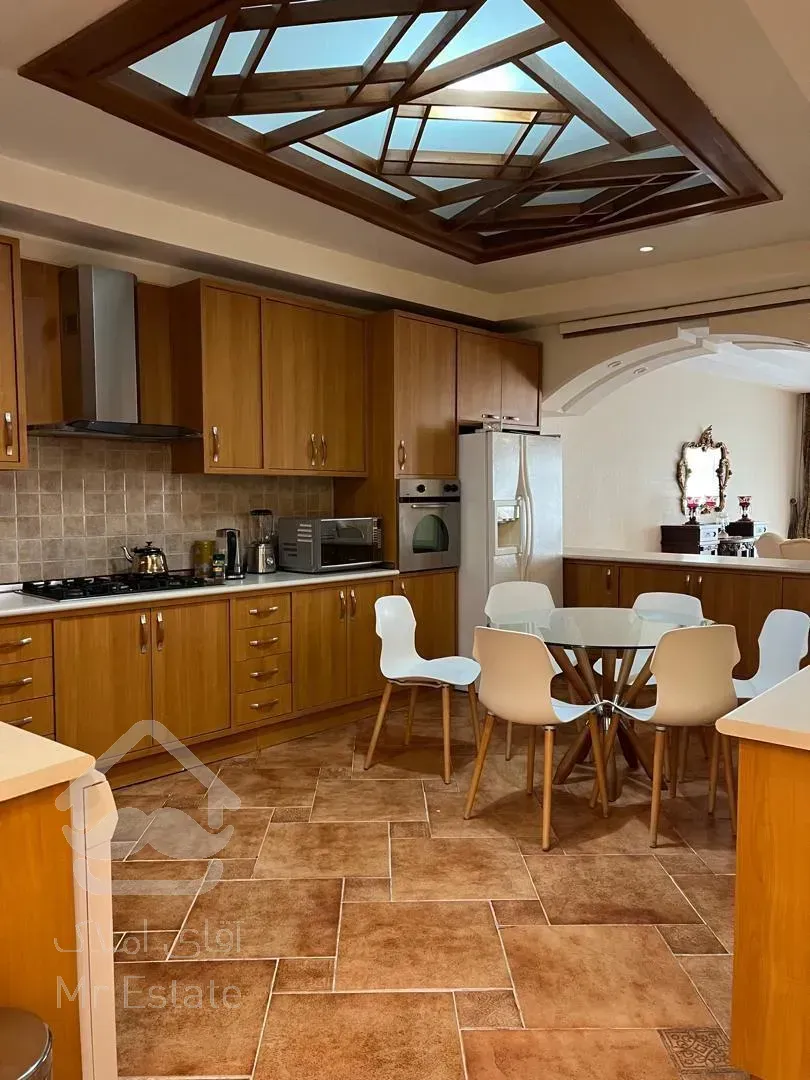 ‌آپارتمان مبله ۲۲۰ متر فرشته