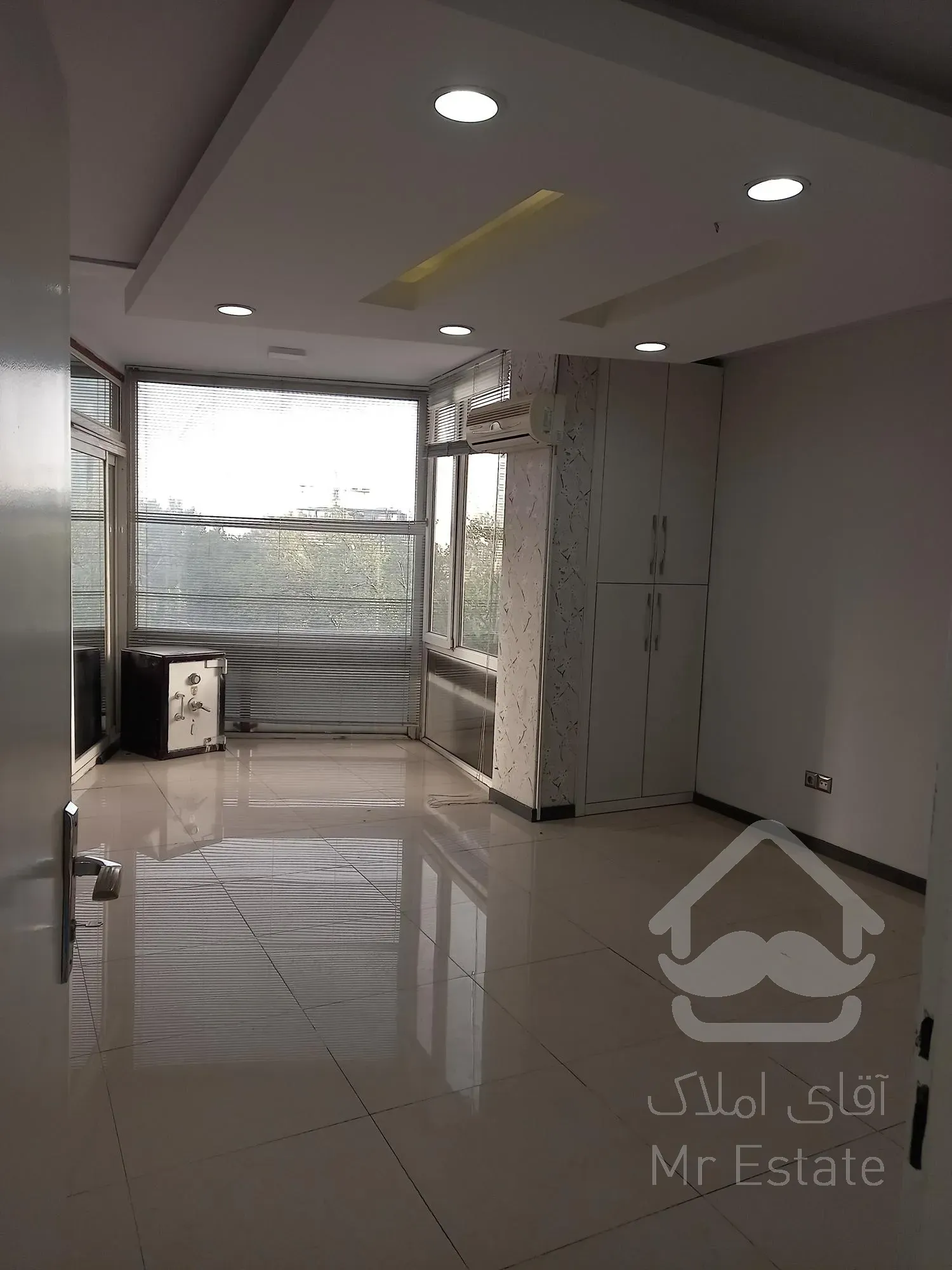 اجاره و رهن دفتر کار موقعیت اداری زعفرانیه 155  متر لاکچری