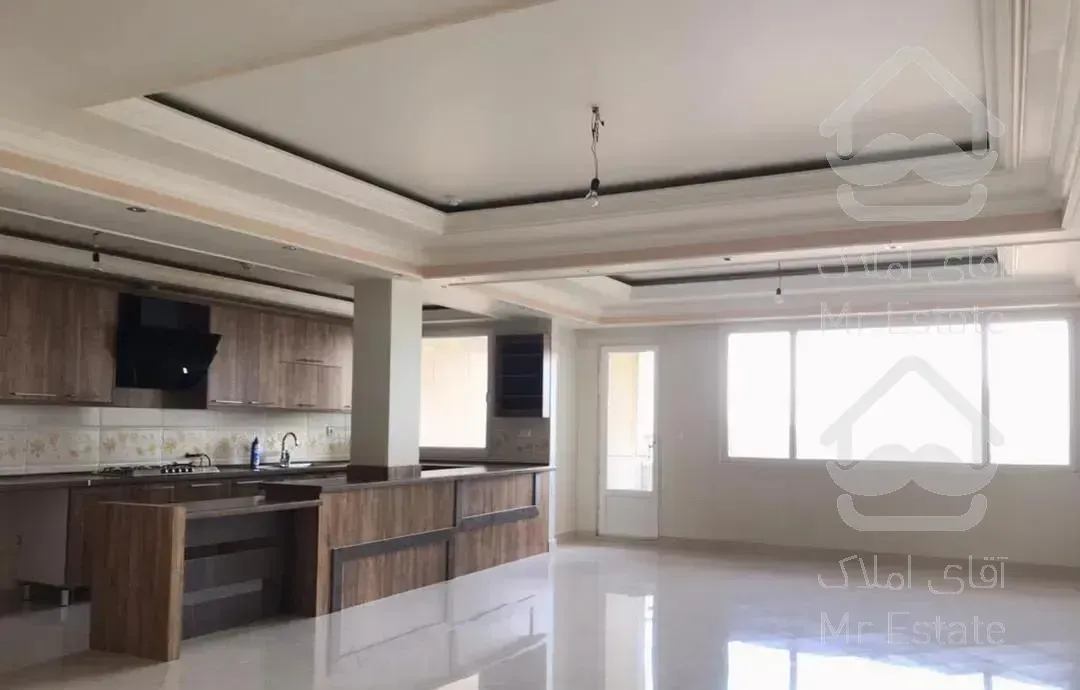 چیتگر ۱۴۳ متر  جنوبی چشم انداز دریاچه